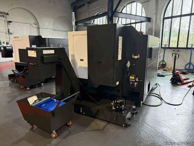CNC svarv- och fräscenter Hyundai Wia HD2200Y