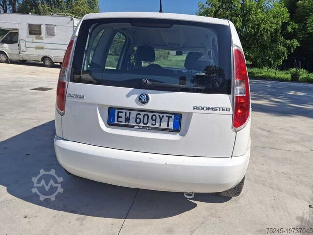 Minibüs Skoda roomster 1.2 12v 75 CV