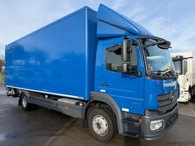 Box truck MERCEDES-BENZ ATEGO 1224 L Koffer 7,20 m LBW 1,5 to.*Seitentür