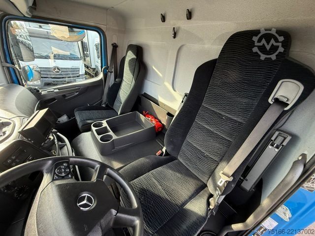 Box truck MERCEDES-BENZ ATEGO 1224 L Koffer 7,20 m LBW 1,5 to.*Seitentür