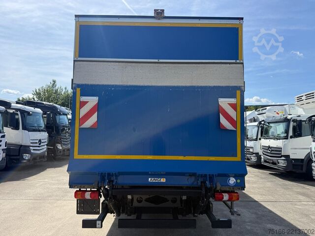 Box truck MERCEDES-BENZ ATEGO 1224 L Koffer 7,20 m LBW 1,5 to.*Seitentür