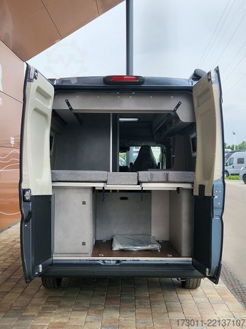 Camper van PÖSSL Summit Shine 640 Automat 180PS Premium Solar