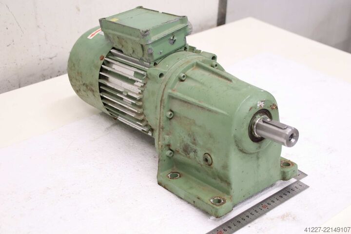 Gearmotor 1,5 kW, 70 omdr./min. Lenze 12.622.12.1  90L/4-H-TH-BR-