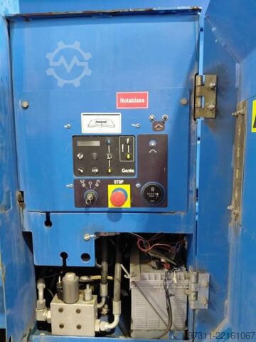 Schaarlift Genie GS-4390 RT