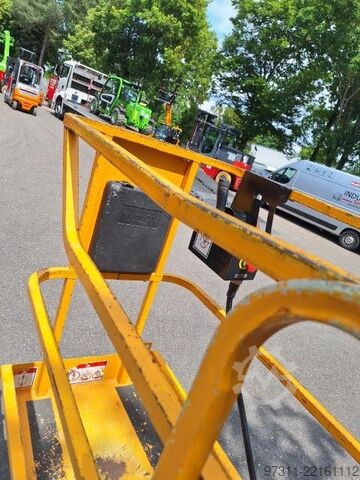 Schaarlift Haulotte COMPACT 8