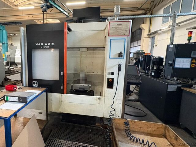 5osé CNC obráběcí centrum Mazak VARIAXIS j-500