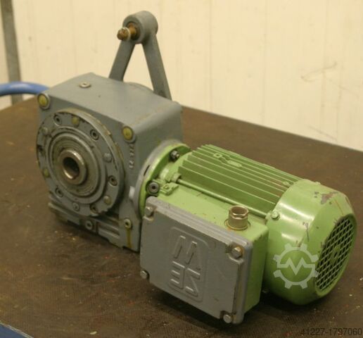 Κινητήρας ταχυτήτων 0,37 kW 16 σ.α.λ. SEW-EURODRIVE SA52TDT 80N-4