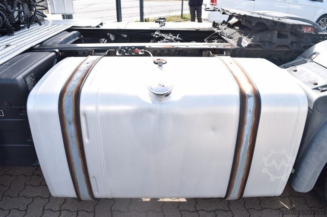 Standard SZM MAN TGX 18.440 2 Tanks XLX Euro 6