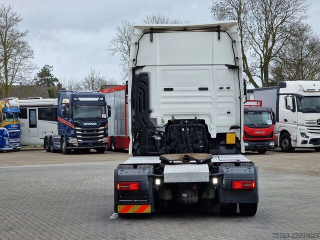Volumen SCM MAN TGX 18.510 4x2 - Lowdeck - Custom interior - Fu...