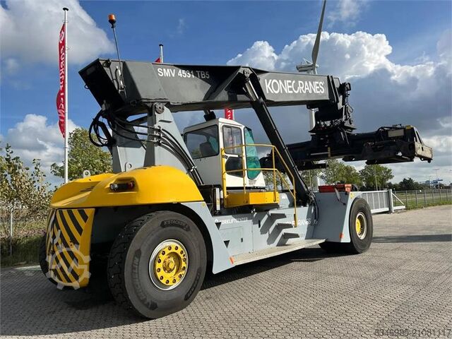 Reachtacker Konecranes SMV 4531 TB5