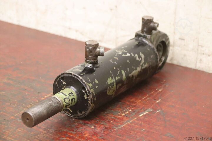 Cylinder hydrauliczny unbekannt Hub 110 mm