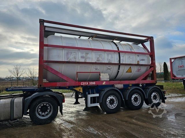 Semirremolque con caja intercambiable SCHMITZ CARGOBULL Tankchassis mit Tankcontainer, 424.676 KM