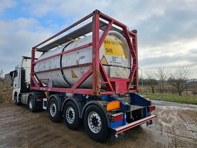 Semirremolque con caja intercambiable SCHMITZ CARGOBULL Tankchassis mit Tankcontainer, 424.676 KM