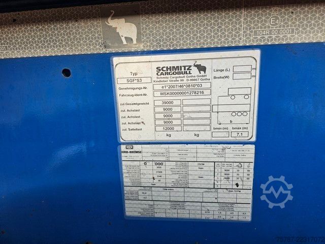 Semirremolque con caja intercambiable SCHMITZ CARGOBULL Tankchassis mit Tankcontainer, 424.676 KM
