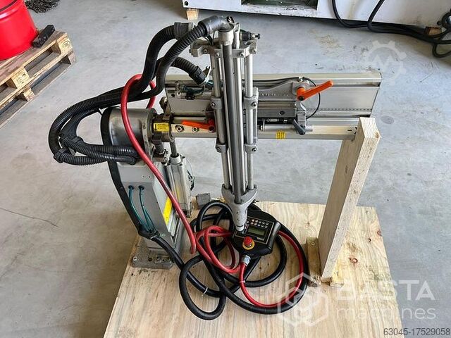 Engel ER-USP 5 EP4 Picker (2010) Engel ER-USP 5 EP4 Picker