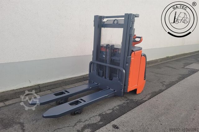 Chariot élévateur à grande levée Linde L16i