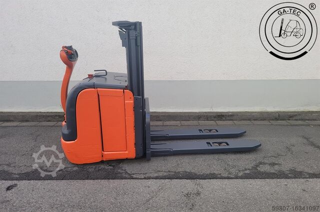 Chariot élévateur à grande levée Linde L16i