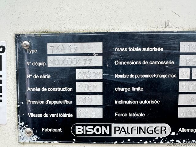 Op vrachtwagen gemonteerd platform Bison Palfinger TKA 17