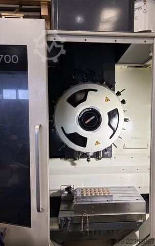 Pionowe centrum obróbcze DMG Milltap 700