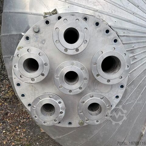 25000 liter isolerad tank tillverkad av V2A  