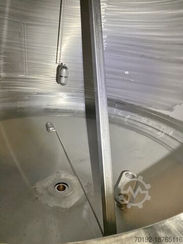 25000 liter isolerad tank tillverkad av V2A  