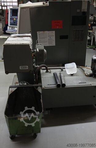 Centro de torneamento e fresagem CNC Traub TNA300