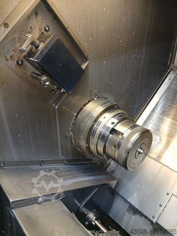 Centro de torneamento e fresagem CNC Traub TNA300