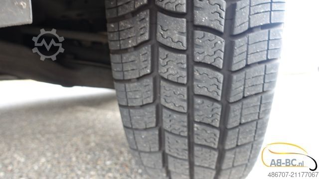 Távolsági autóbusz MERCEDES-BENZ Sprinter 516 21 Sitze mit großem Gepäck