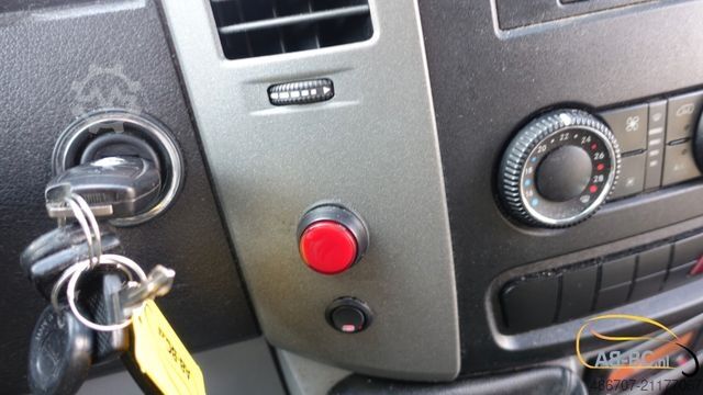 Távolsági autóbusz MERCEDES-BENZ Sprinter 516 21 Sitze mit großem Gepäck