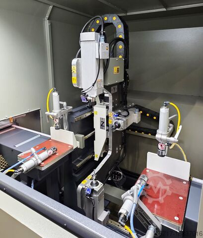 Centro de procesamiento compacto de 3 ejes OZMACHINE GARNET MINI