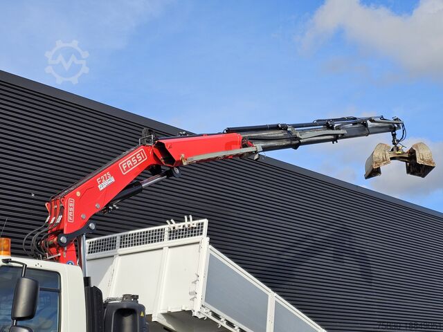 Vrachtwagen met kraan DAF CF 530 8x4-4 / FASSI 27.5 t/m CRANE + TIPPER