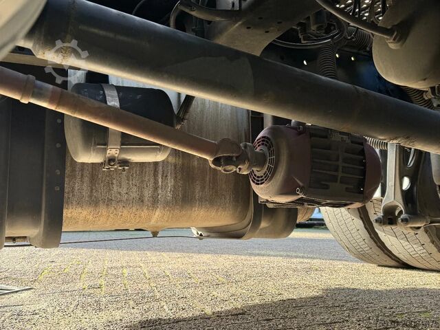 Gevaarlijke stoffen MAN TGX 18.440 XXL ADR 2016 PTO + COMPRESSOR