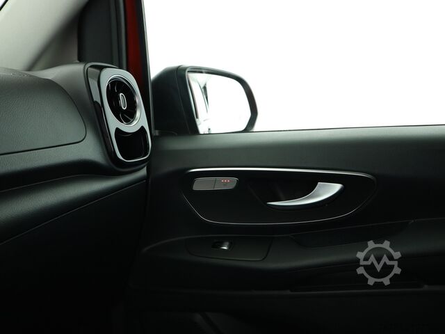 Minibus Mercedes-Benz Vito 114 CDI Tourer PRO Lang ACC AHK AUT Kam. LM