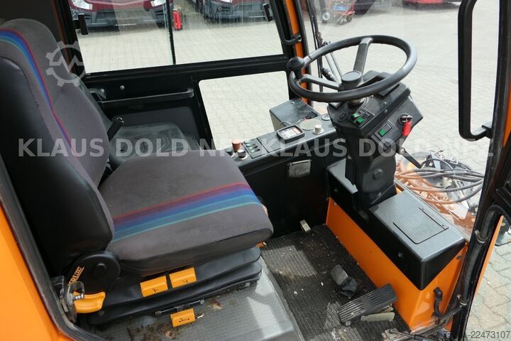 Dostosowany van Bucher Citycat 2000 Kehrmaschine
