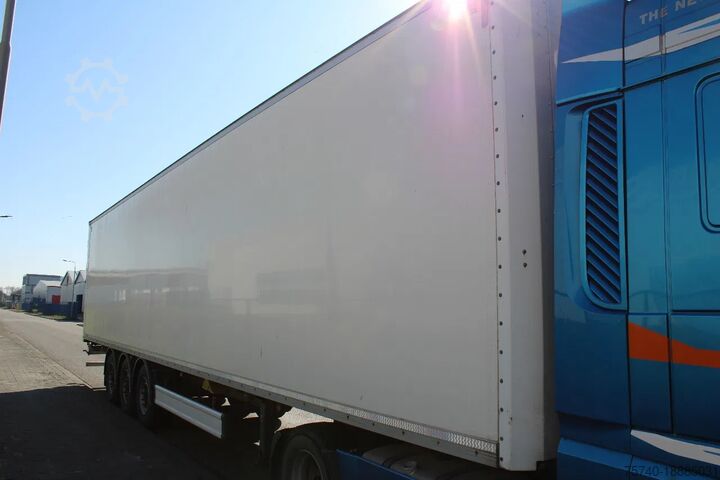 Koffer Kässbohrer 3x axle + bpw