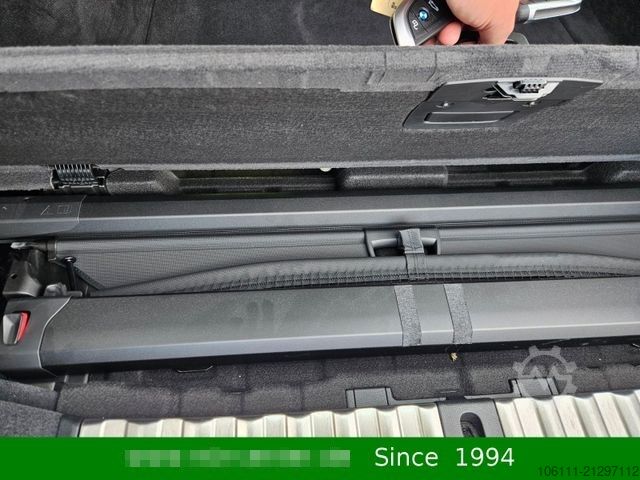 Minibusz BMW 318 d Touring Navigation  PDC