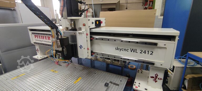 Frezer bramowy dwukolumnowy PFEIFER technology & innovation SkyCNC  WL2412