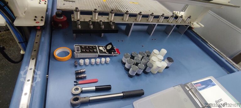 Frezer bramowy dwukolumnowy PFEIFER technology & innovation SkyCNC  WL2412