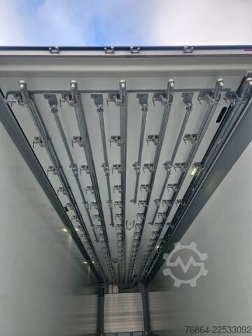 Låglastarsläpvagn SCHMITZ KüHLER, MEAT HANG, THERMO KING SLX 300, FLEISCHKüHLER 10 STüCK VERFüGBAR