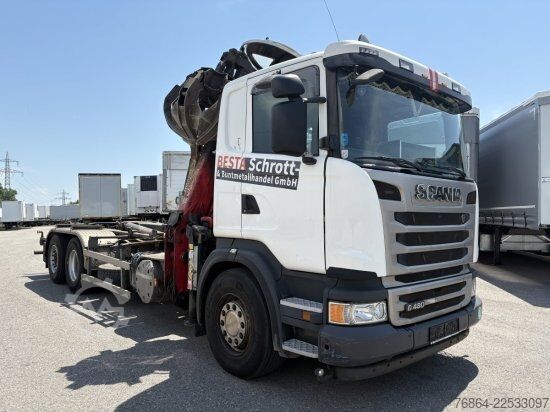 Tippbil SCANIA G480 6X2 ABROLLER MIT KRAN  ,RETARDER, EURO 5, SCHROTTGREIFER