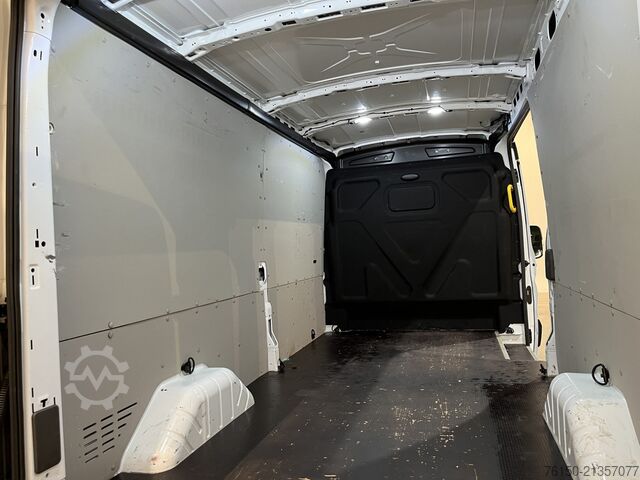 Furgone Ford Transit 350 2.0 TDCI L3H2 Trend RWD 170 PK Auto...