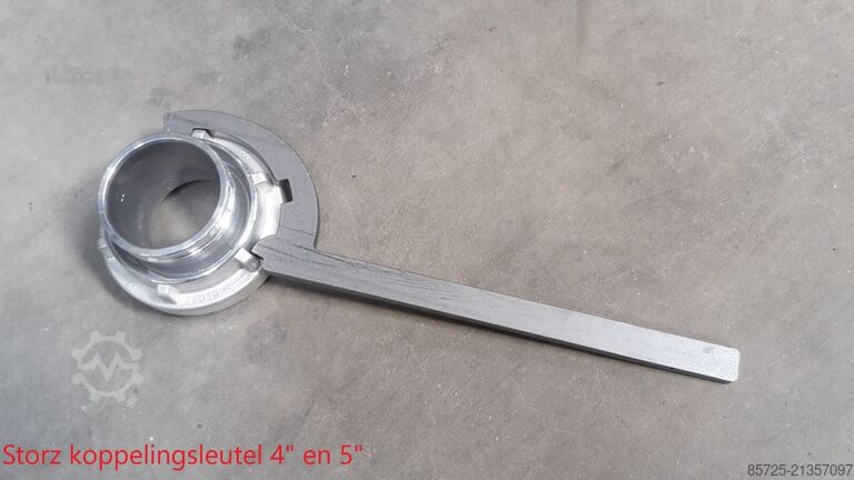 Fascetta per tubo per macchina irrigatrice  