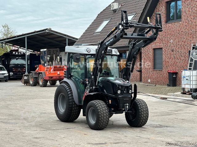 Yard tractor DEUTZ-FAHR 3060 mit Quicke Frontlader *NEU*