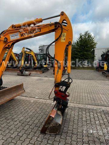 Mini excavator HYUNDAI Robex 35Z-9A Minibagger Schwenklöffel 867 Std.