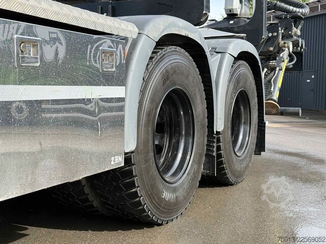 Camião florestal MAN TGX 33.510 BL CH 6X4 mit TajfunLIV 150Z96,MIETE?