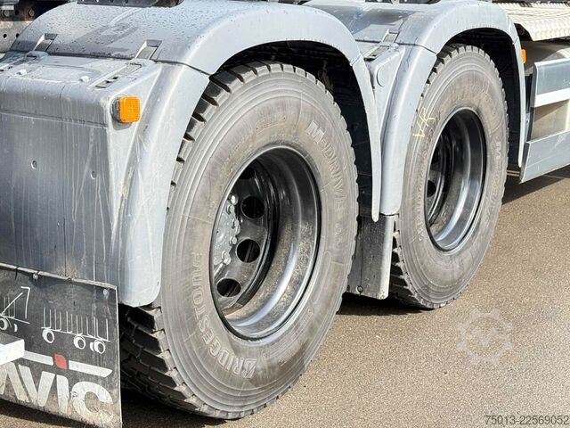 Camião florestal MAN TGX 33.510 BL CH 6X4 mit TajfunLIV 150Z96,MIETE?