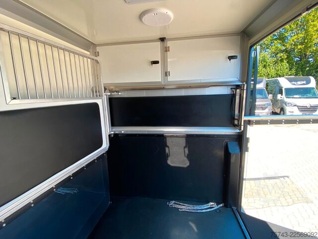 Viehtransporter RENAULT Master STX  Haras AUTOM. 3 Sitzer Haras