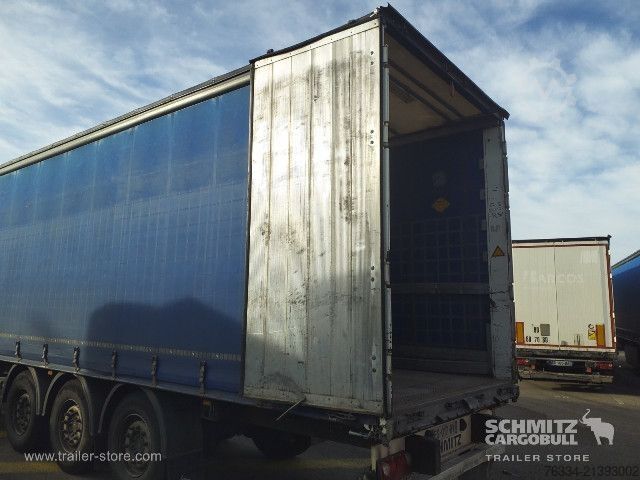 Semirimorchio con telone Schmitz Cargobull Semitrailer Curtainsider Standard