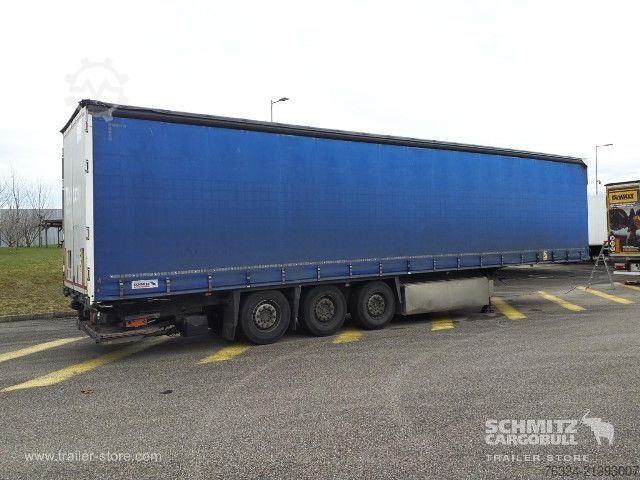 Semirimorchio con telone Schmitz Cargobull Semitrailer Curtainsider Standard Hayon