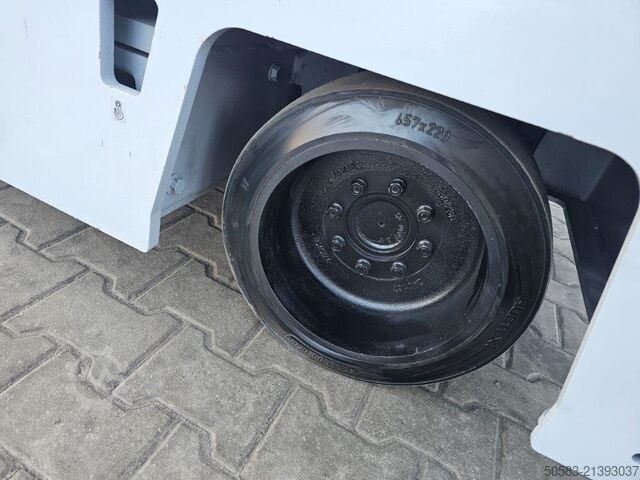 Four-way side loader Hubtex PHOENIX MQ45 - TRIPLEX